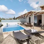 Goudis Luxury Lefkada Sea View & Private Pools リゾート *