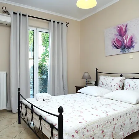 Goudis Luxury Lefkada Sea View & Private Pools * Цукаладес