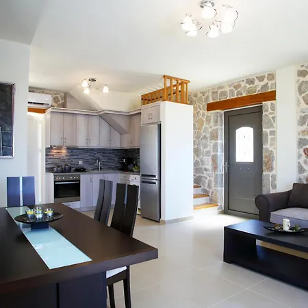 Goudis Luxury Lefkada Sea View & Private Pools Цукаладес