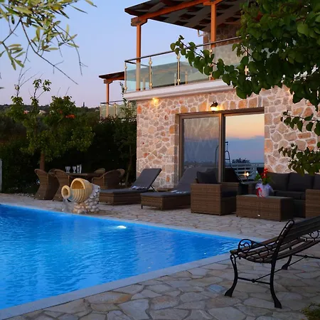 Goudis Luxury Lefkada Sea View & Private Pools Курортный комплекс Цукаладес