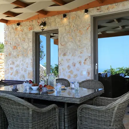 Goudis Luxury Lefkada Sea View & Private Pools *