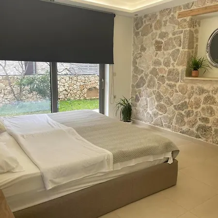 Resort Goudis Luxury Lefkada Sea View & Private Pools