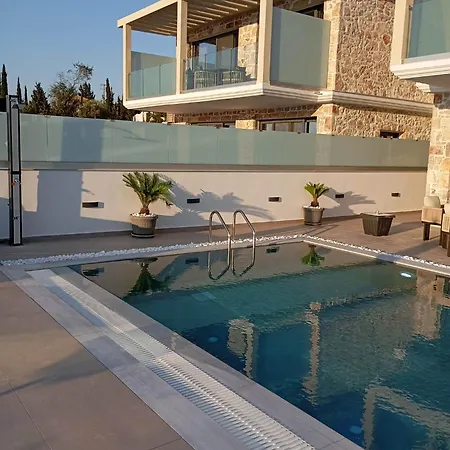 Resort Goudis Luxury Lefkada Sea View & Private Pools Tsoukaládhes