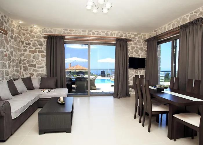Goudis Luxury Lefkada Sea View & Private Pools Tsoukaládhes